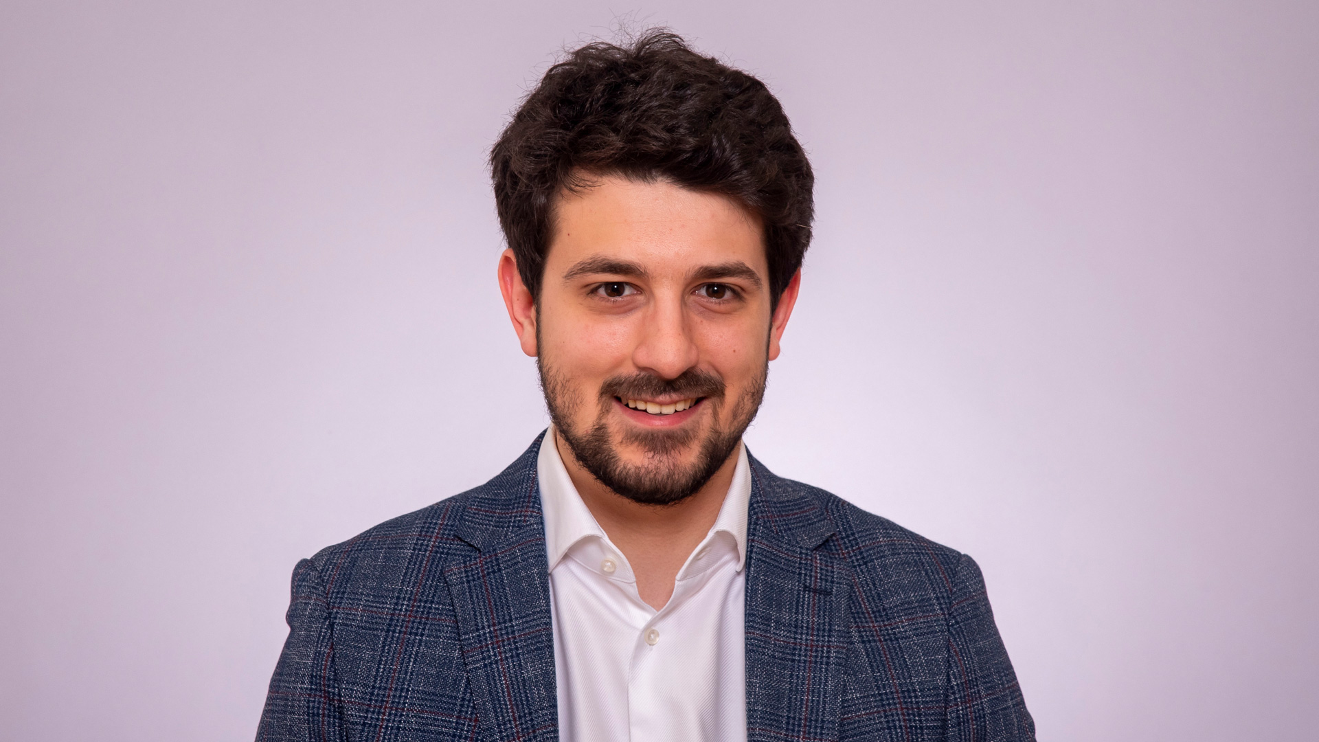 Kad dug postane loš drug: višestruki krediti i rizici za financijsku stabilnost