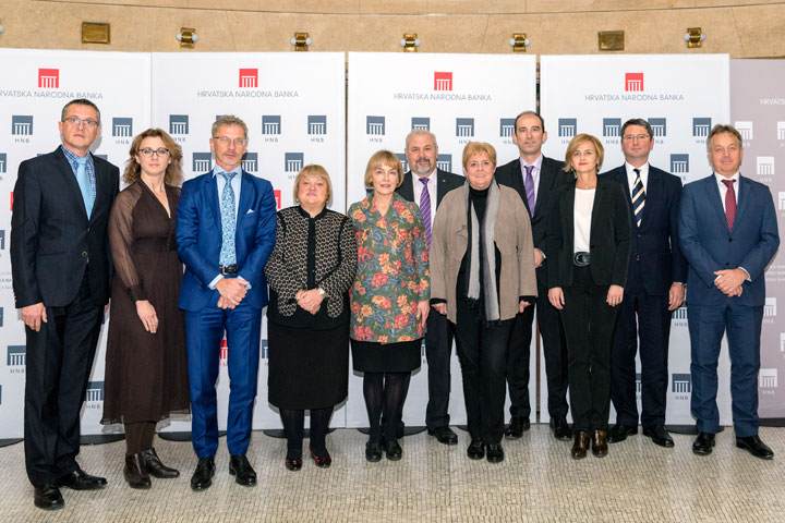 Klub zastupnika Građansko-liberalnog saveza i Hrvatske stranke umirovljenika u HNB-u Klub zastupnika Građansko-liberalnog saveza i Hrvatske stranke umirovljenika u HNB-u