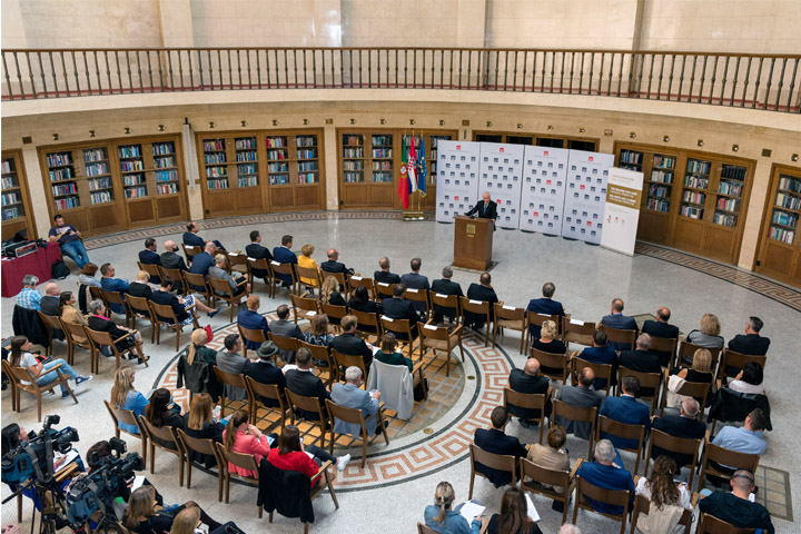 Članstvo u europodručju Portugalu pomoglo da lakše prebrodi krizu Članstvo u europodručju Portugalu pomoglo da lakše prebrodi krizu