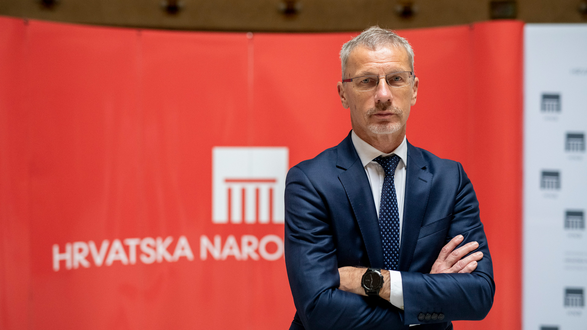 Izbjegavanje paradoksa štednje u zamci likvidnosti Izbjegavanje paradoksa štednje u zamci likvidnosti